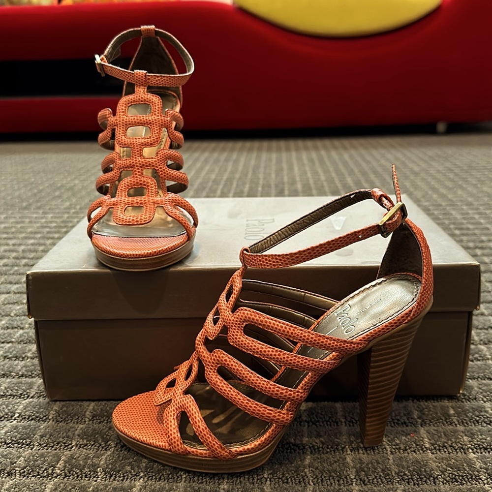Lines Paolo Heels